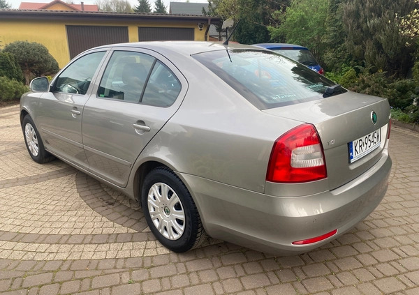 Skoda Octavia cena 17999 przebieg: 292000, rok produkcji 2012 z Pieszyce małe 67